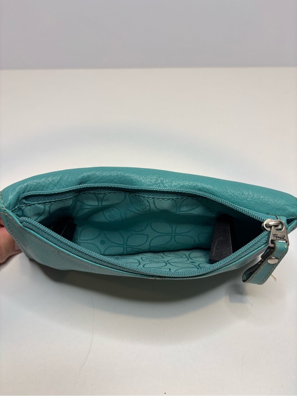 Fossil Teal Leather Clutch Wallet with Wrist Strap - Picture 4 of 10